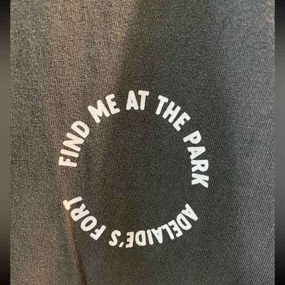 Adelaide’s Fort Disneyworld shirt - Picture 4 of 4